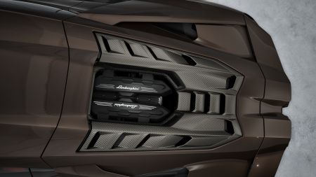 Exterior Revuelto_Exterior_Beauty_07.jpg