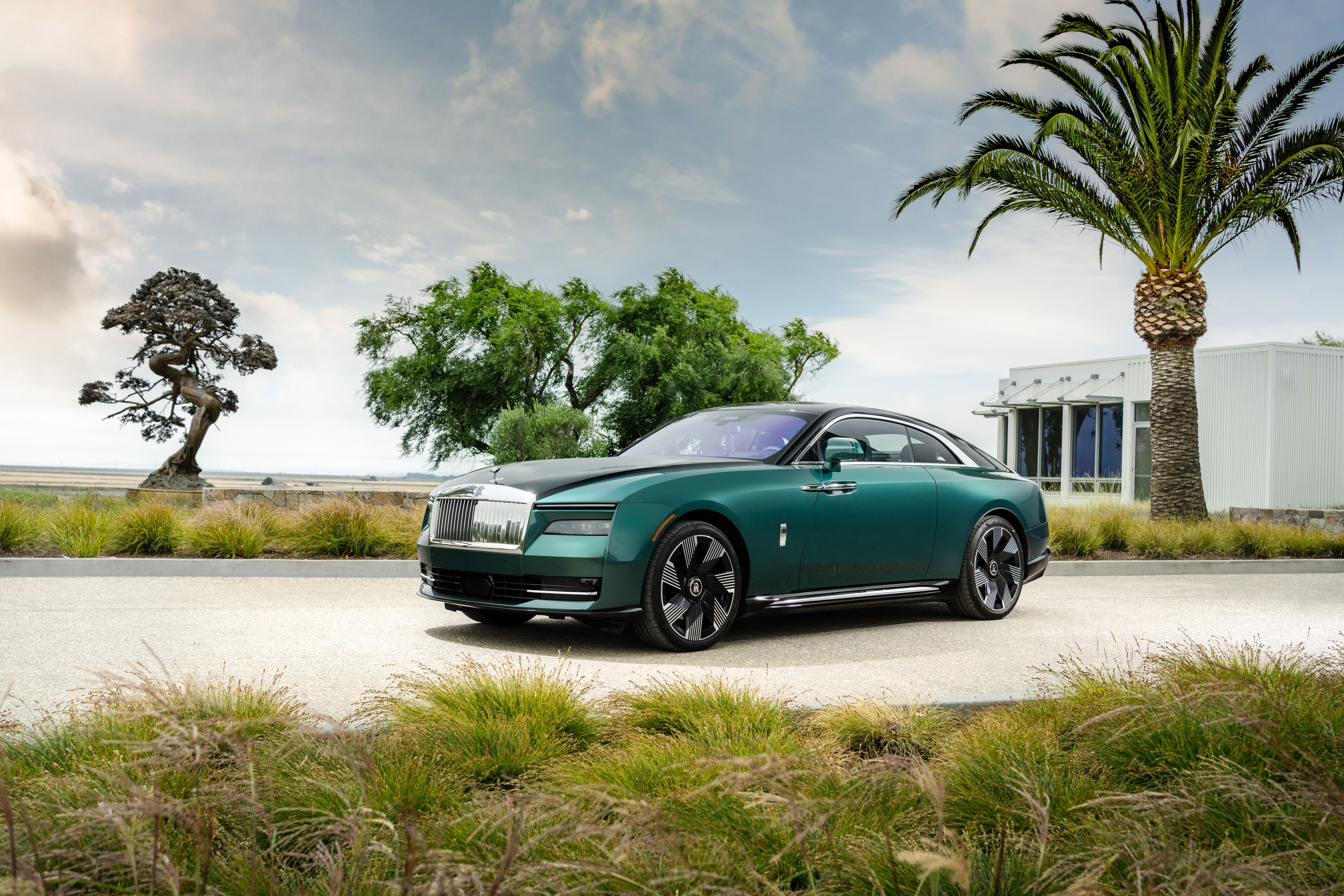 rolls royce spectre exterior