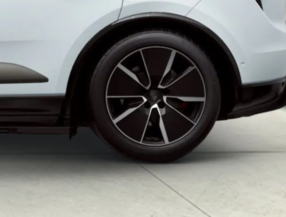 Porsche-Macan-Turbo-Ev-Wheel arch