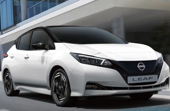 Nissan-Leaf-Ev-Fornt Left View