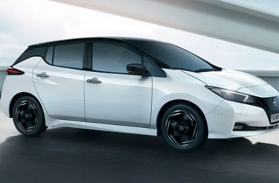 Nissan-Leaf-Ev-Front Right View