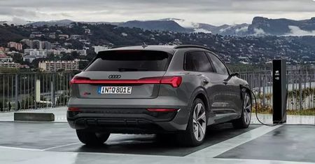 Audi-Q8-E-Tron-Rear View