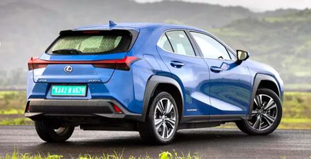Lexus-UX-300e-Right Rear Three Quarter
