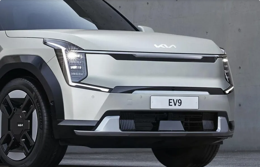 Kia-EV9-Grille