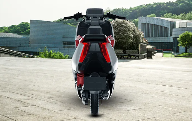 LML-Star-Ev-Rear View