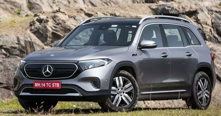 Mercedes-Benz-EQB-Left Front Three Quarter