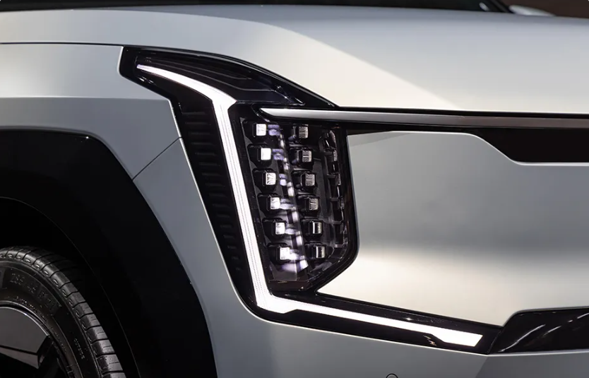 Kia-EV9-Headlight