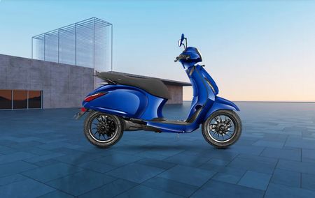 Bajaj-Chetak-Ev-Right Side View