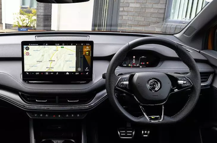 Skoda-Enyaq-Ev-Dashboard