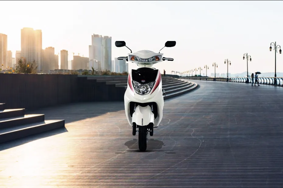 Okinawa-R30-Ev-Exterior Image