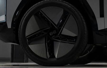 Mahindra-BE-09-Wheel