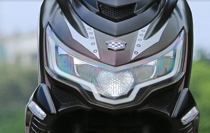 Okinawa-Praise-Ev-Head Light