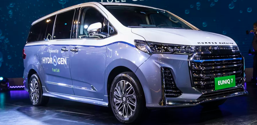 MG-Euniq-7-Right Front Three Quarter