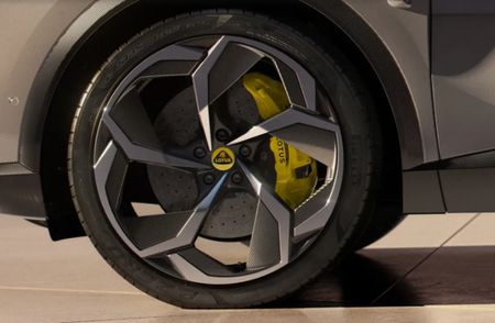 Lotus-Eletre-Wheel