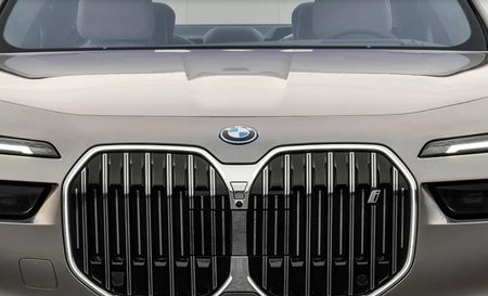 BMW-i7-Grille