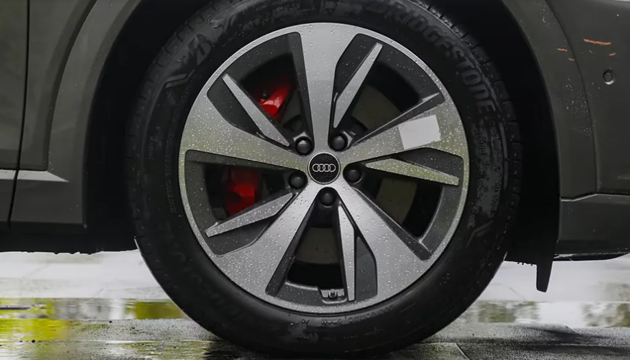 Audi-Q8-Sportback-e-tron-Wheel