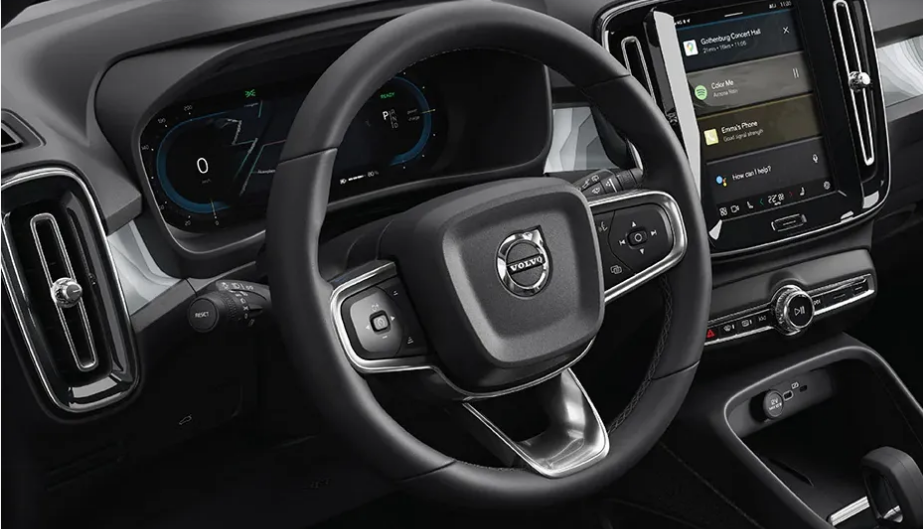 Volvo-XC40-Recharge-Ev-Steering close up