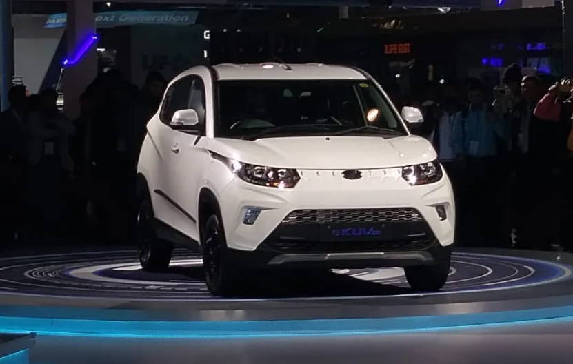 Mahindra-EKUV100-Front Left Side