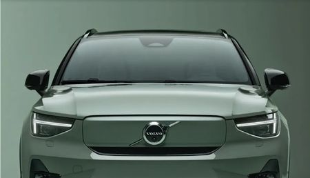 Volvo-XC40-Recharge-Ev-Grille