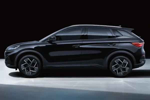 Exterior Side view (BYD Atto 3 2025).webp