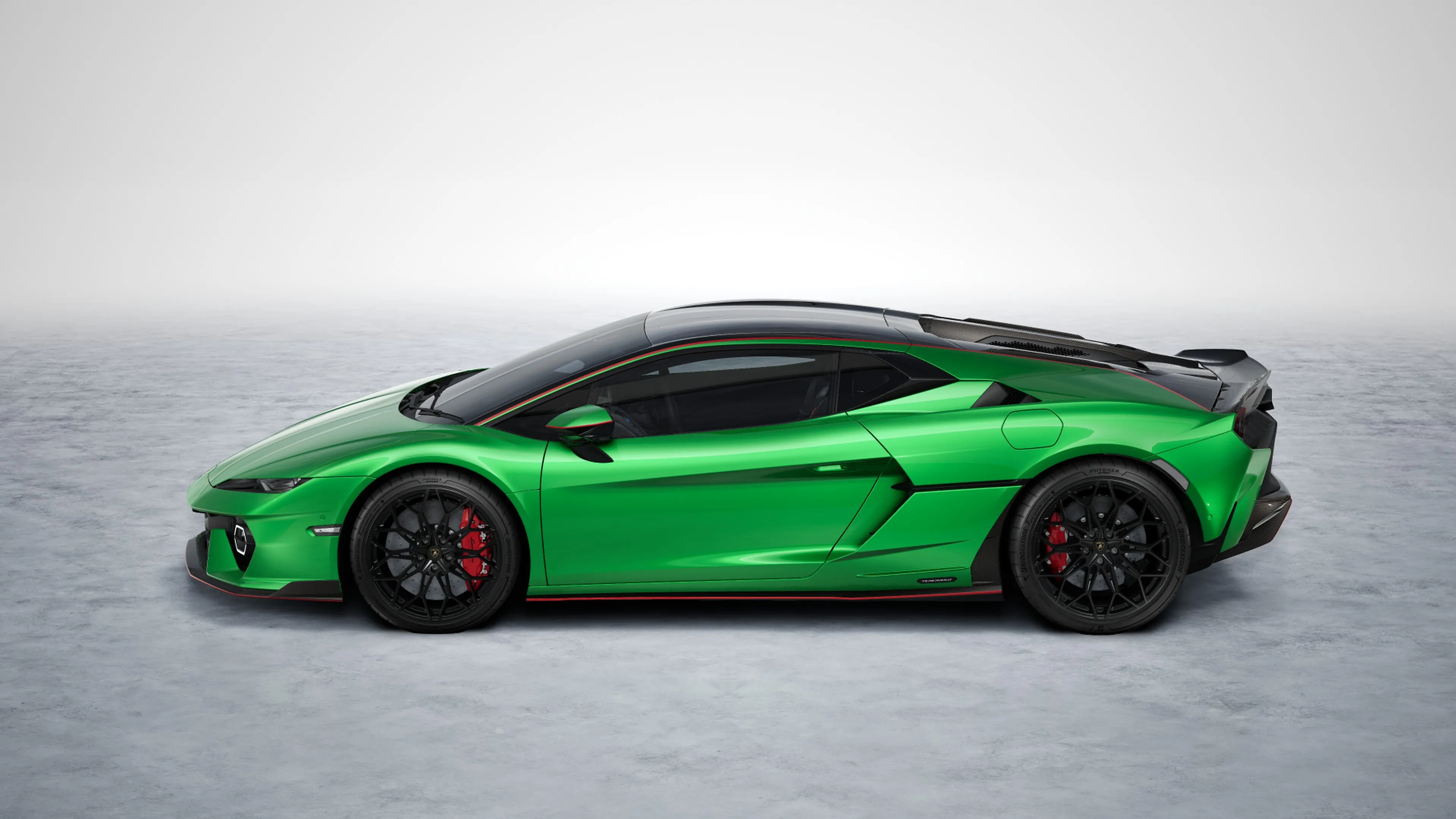 Exterior Temerario_Exterior_Beauty_04.jpg