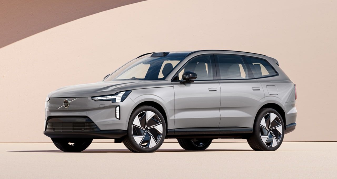 VOLVO EX90