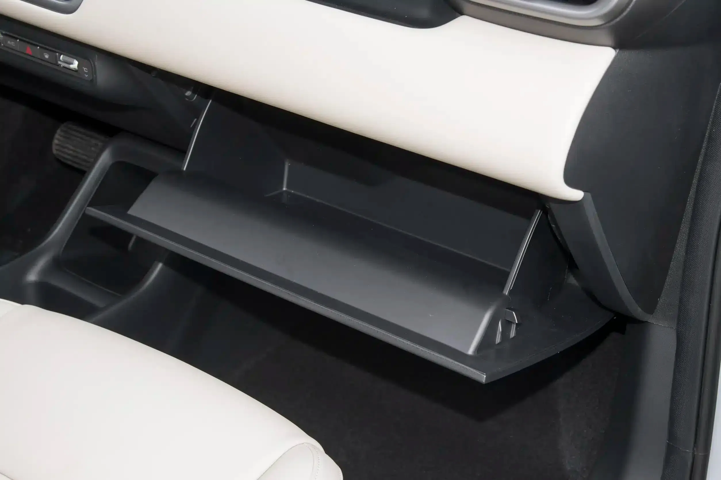 Interior WULING-BINGO-PLUS-11.webp