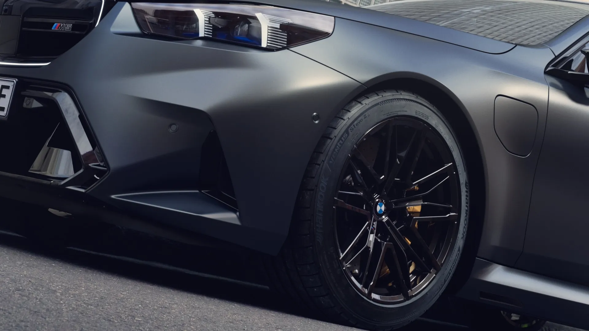 Exterior bmw-m5-sedan-hd-23.jpg