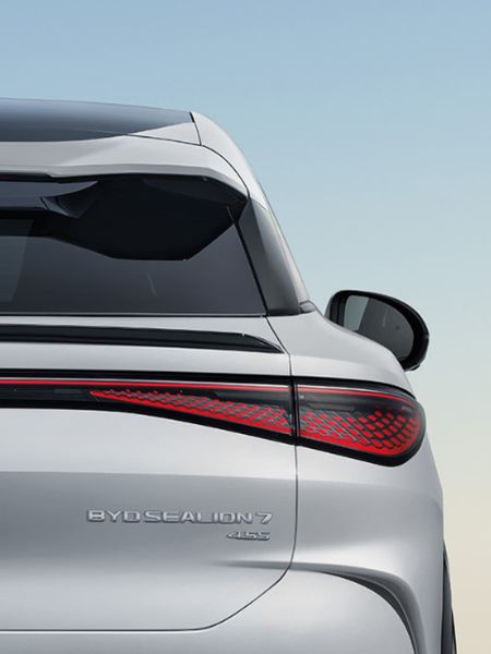 Exterior byd-sealion-7-exterior-03-l.jpg