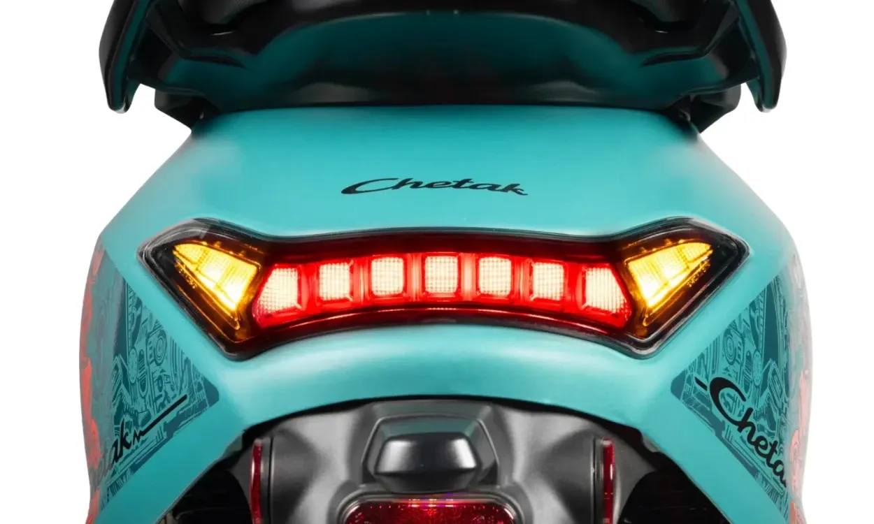 bike chetak-c2501_back_look.webp