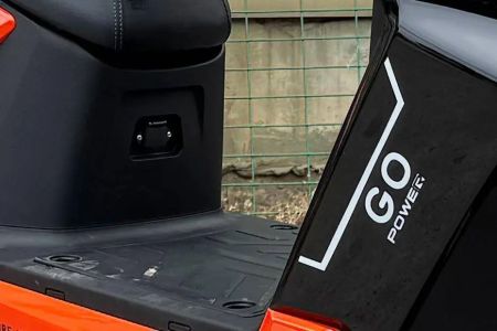 bike exterior_zelio-legender_footspace-view_930x620_v3.webp