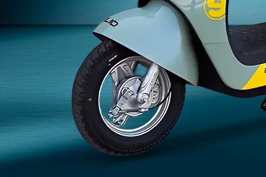 bike exterior_zelio-little-gracy_front-tyre-view.avif