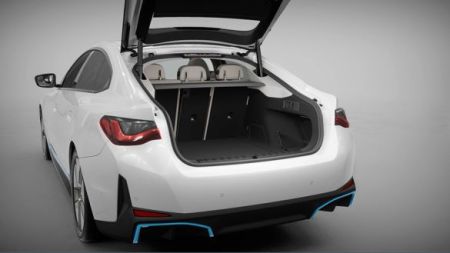 Exterior i4-Boot.jpg