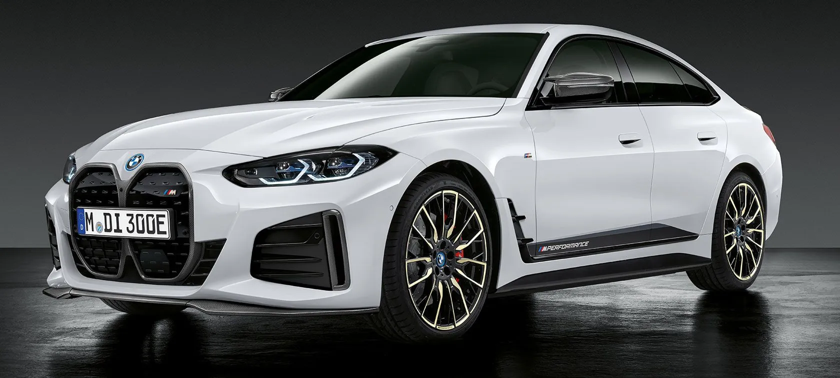 BMW i4