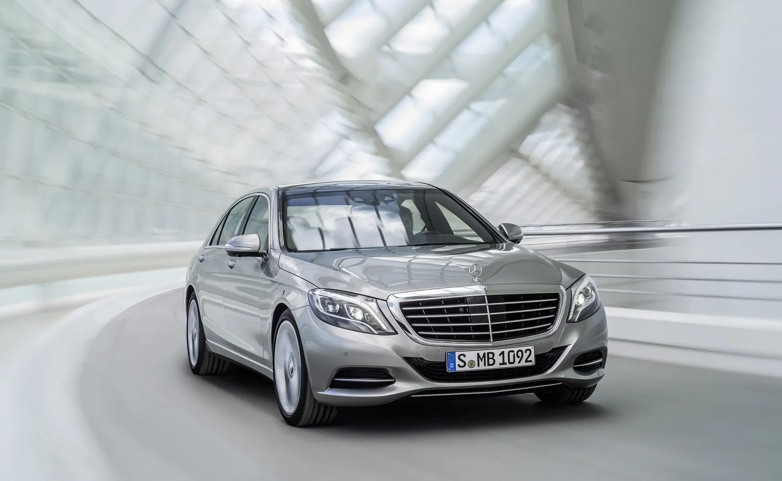 Exterior mercedes-benz-s-class_100427391_h.jpg