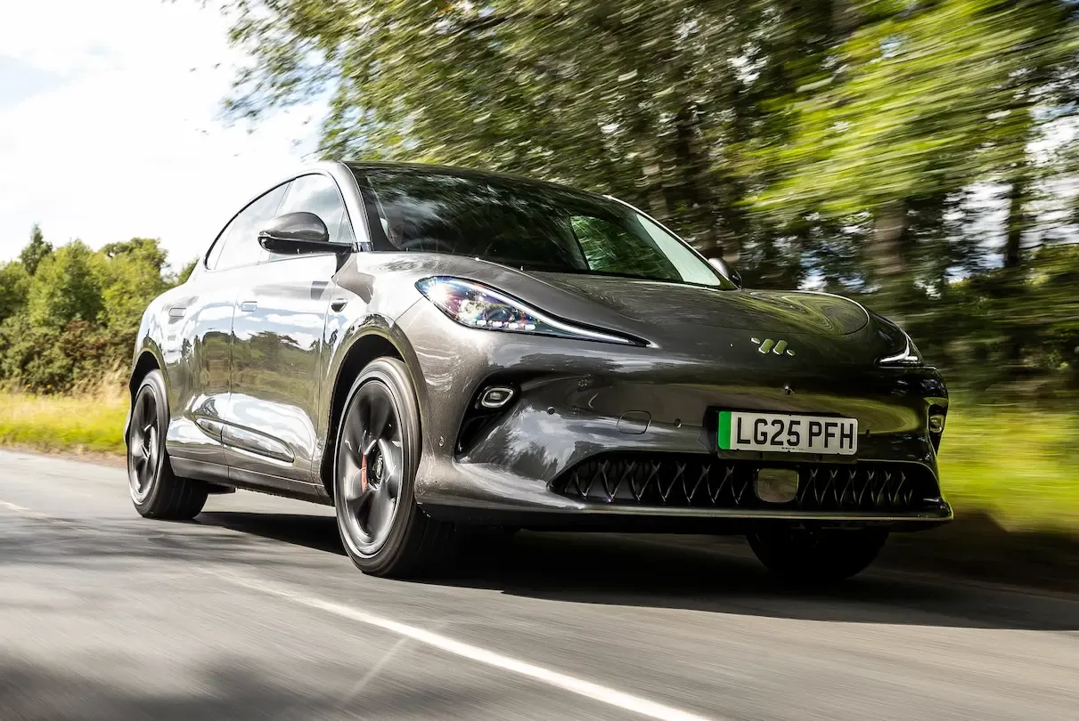 Exterior mg-im6-main.webp