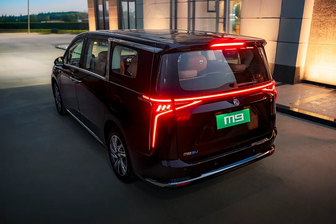 Exterior mg_m9-24.webp