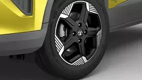 Exterior r16-diamond-cut-alloy-wheels.webp