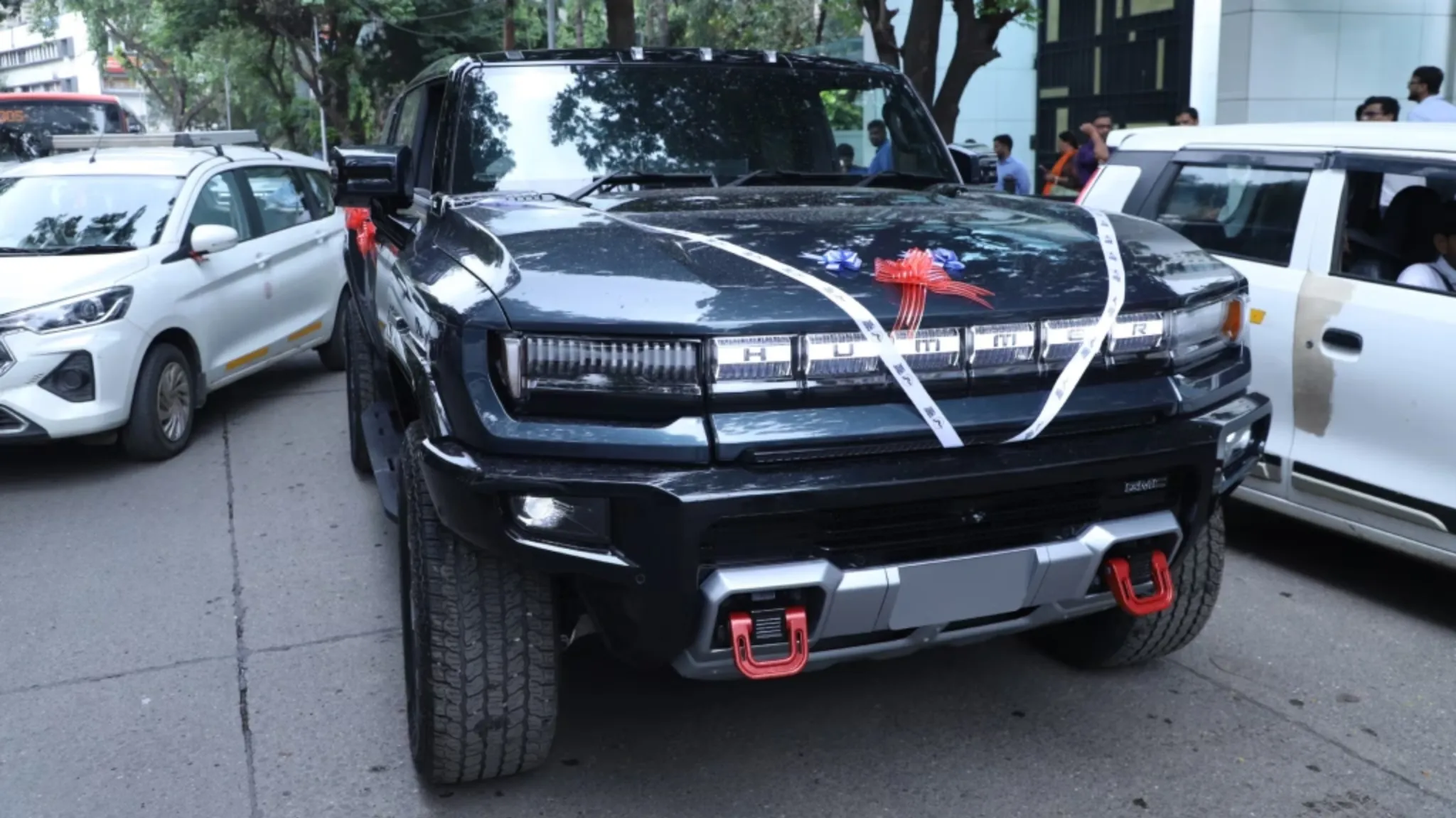 ranveer singh hummer ev