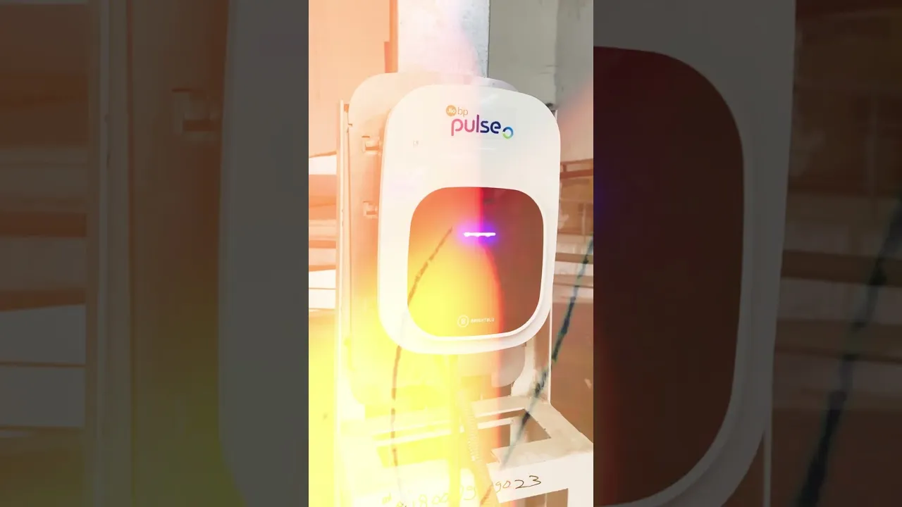 MG Comet EV charging experience at eHUB by MG! #EVFY #MG #MGComet #chargingexperience